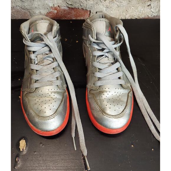 Nike Air Jordan 1 Mid Sunrise Silver Pink Orange Size 2y Crimson Sneakers Shoes - Picture 2 of 6
